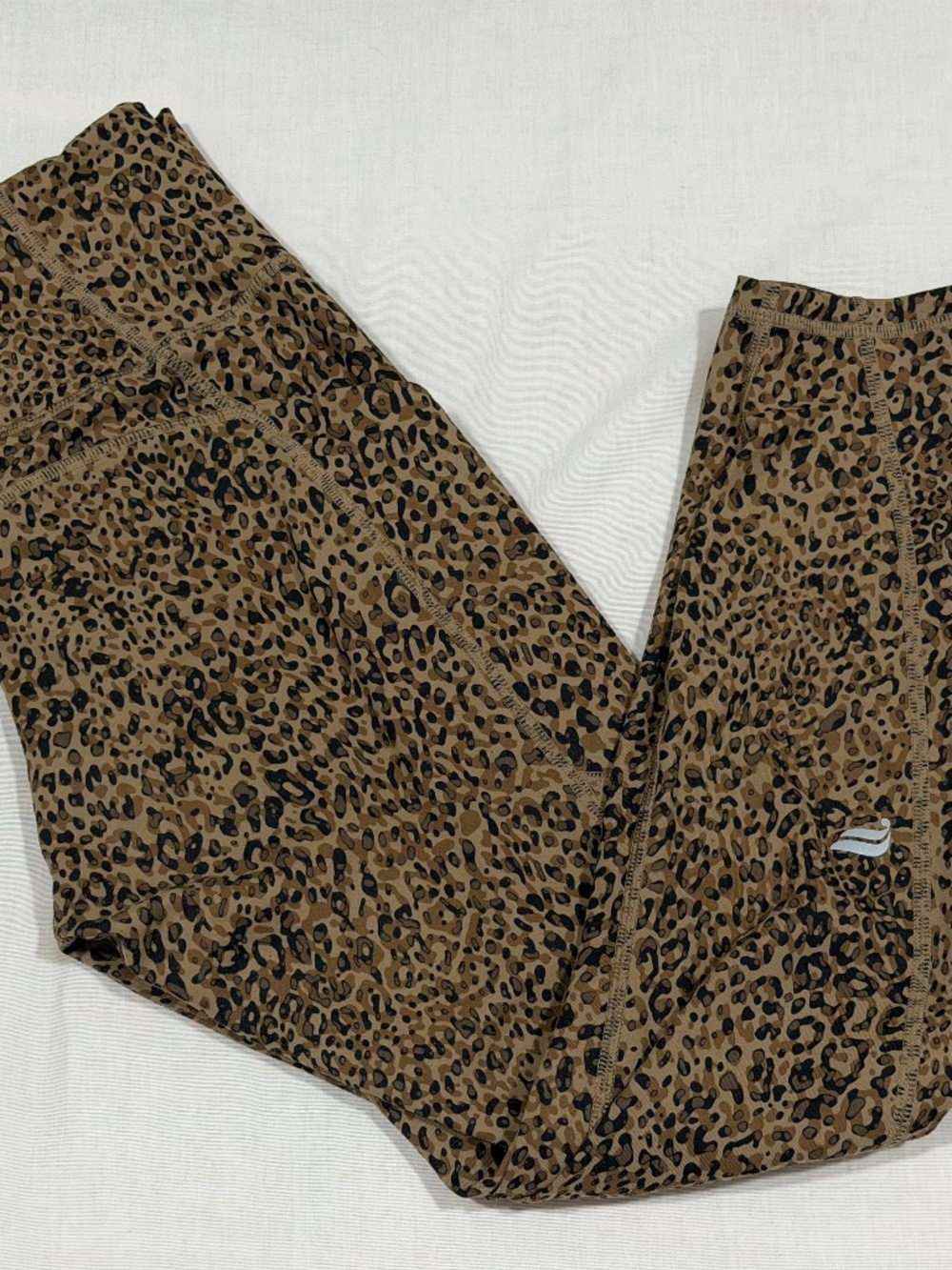 Fabletics Oasis Pureluxe High Waisted 7/8 Women’s Leggings Leopard Size Medium